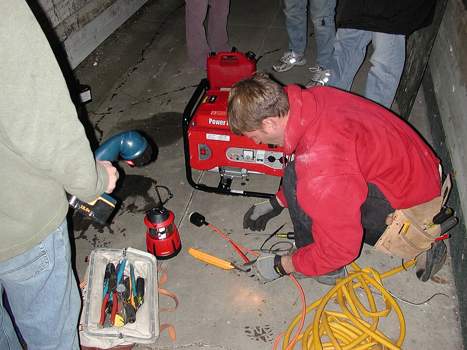 Nilüfer 3+1 daire elektrik tesisatı yenileme işi